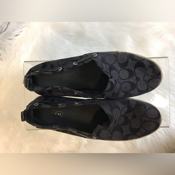 Coach 8 - Picture 3 of 4